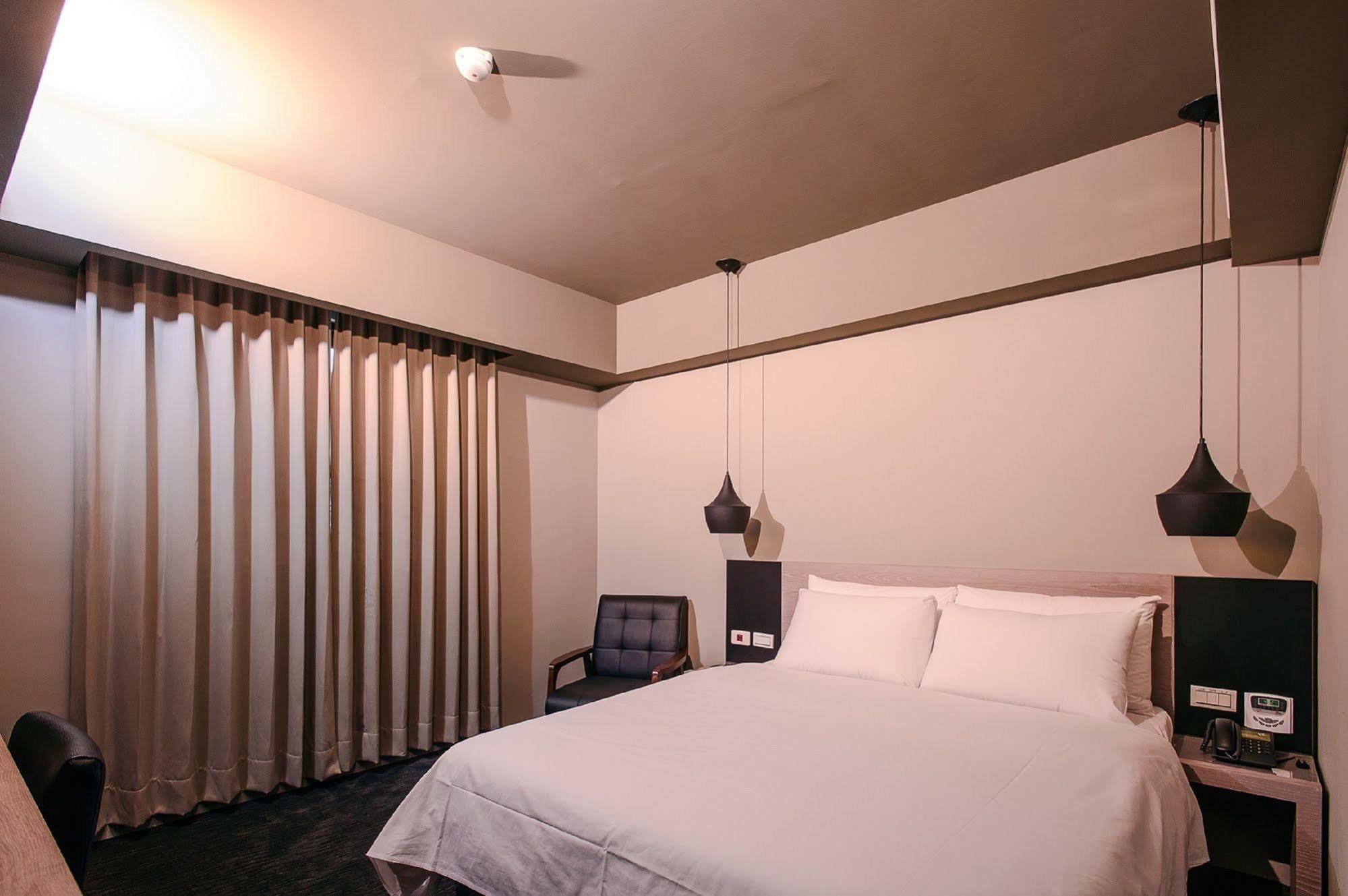 Kiwi Express Hotel - Jiuru Rd Kaohsiung Eksteriør bilde